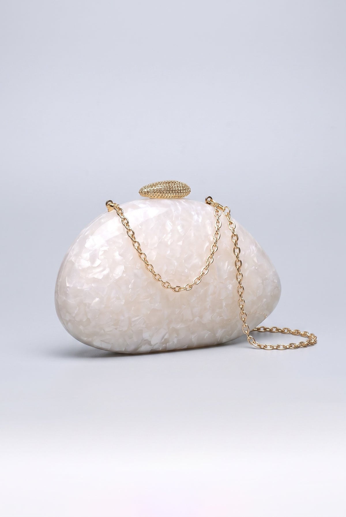 Special-shaped Shell Acrylic Wedding Bag, white