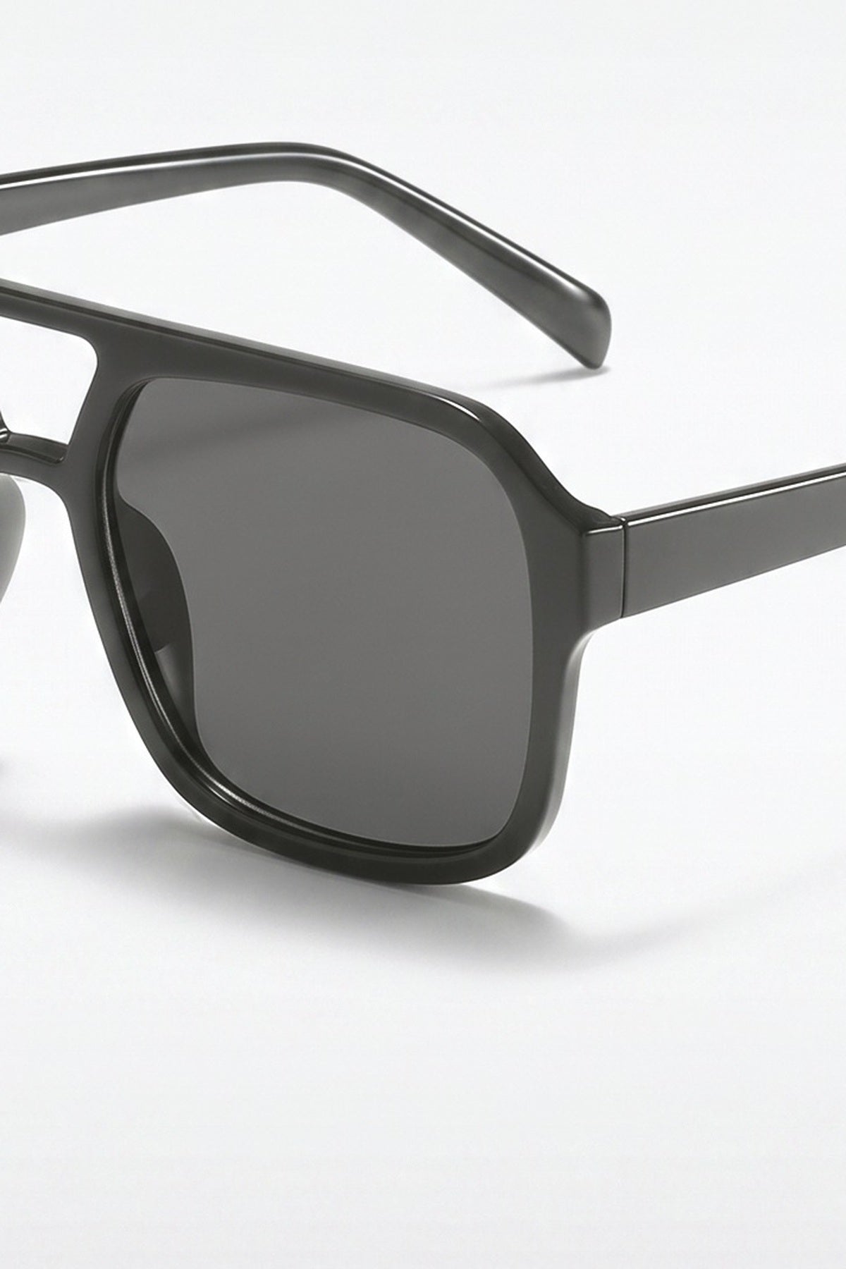 And Simple Double-Beam Large Frame Sunshade Sunglasses, fabric detail