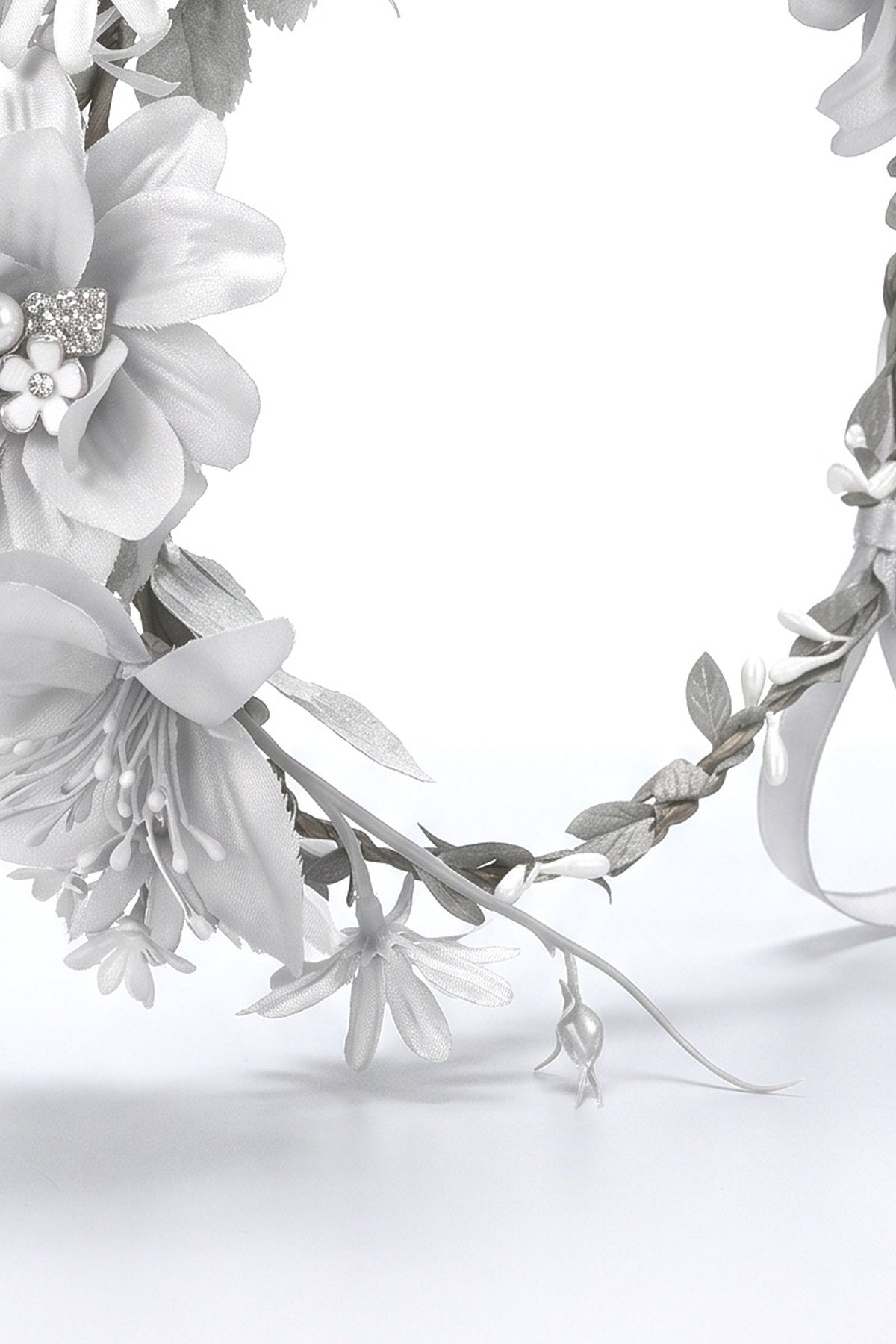 White Pearl Rhinestone Flower Crown, fabric detail