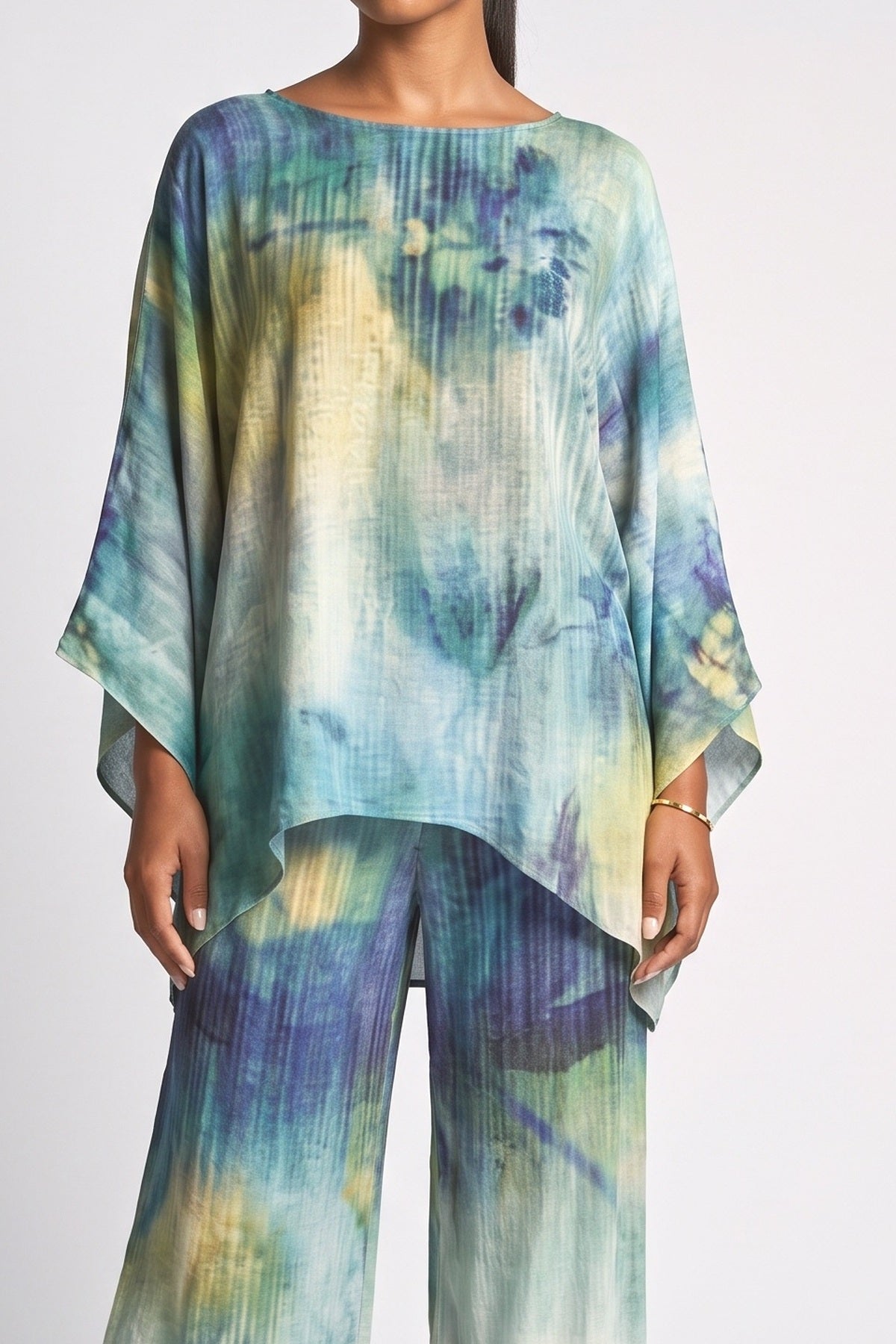 Blue Tie-Dye Batwing Sleeve Outfit Set, fabric detail