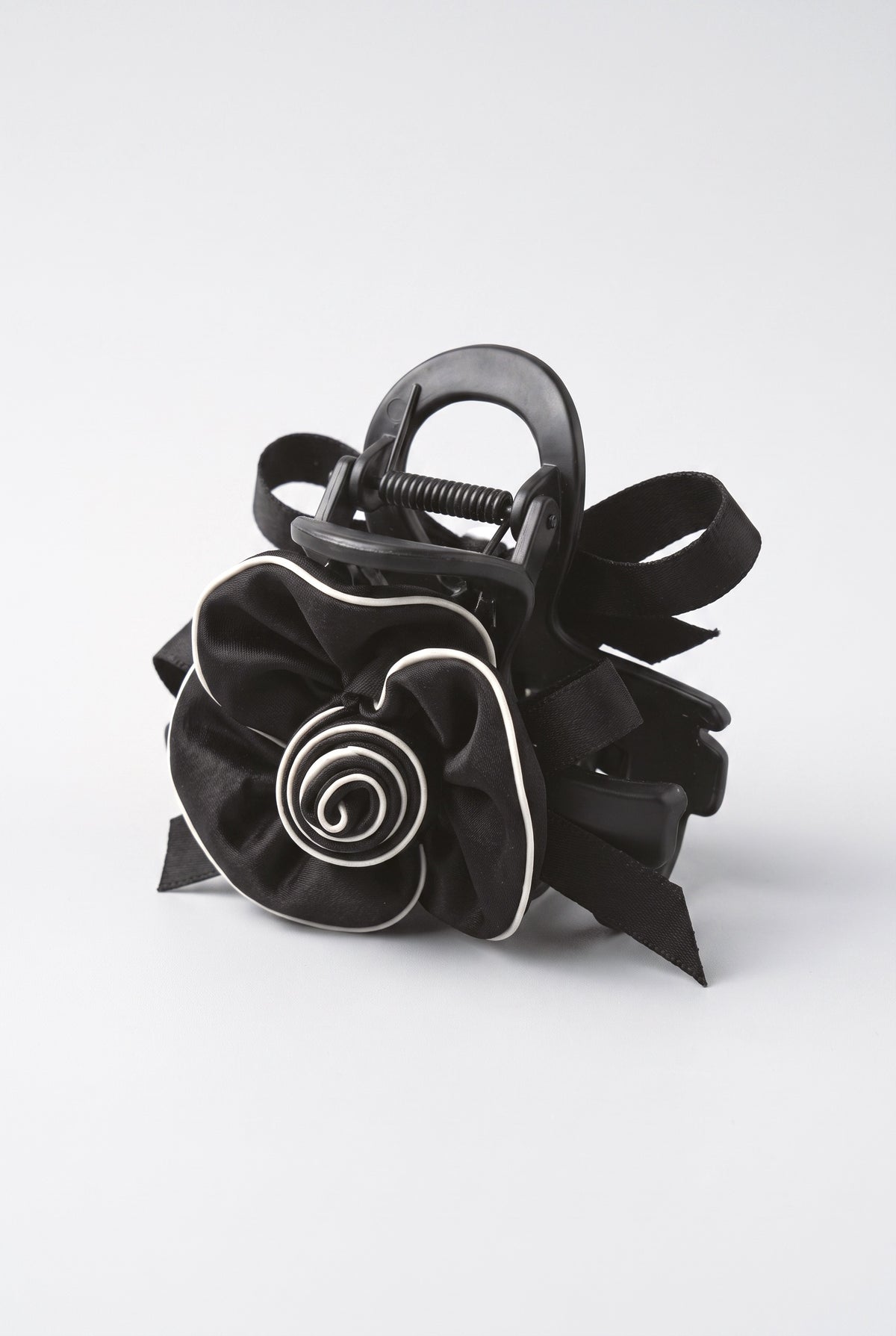 Camellia Hairpin, black