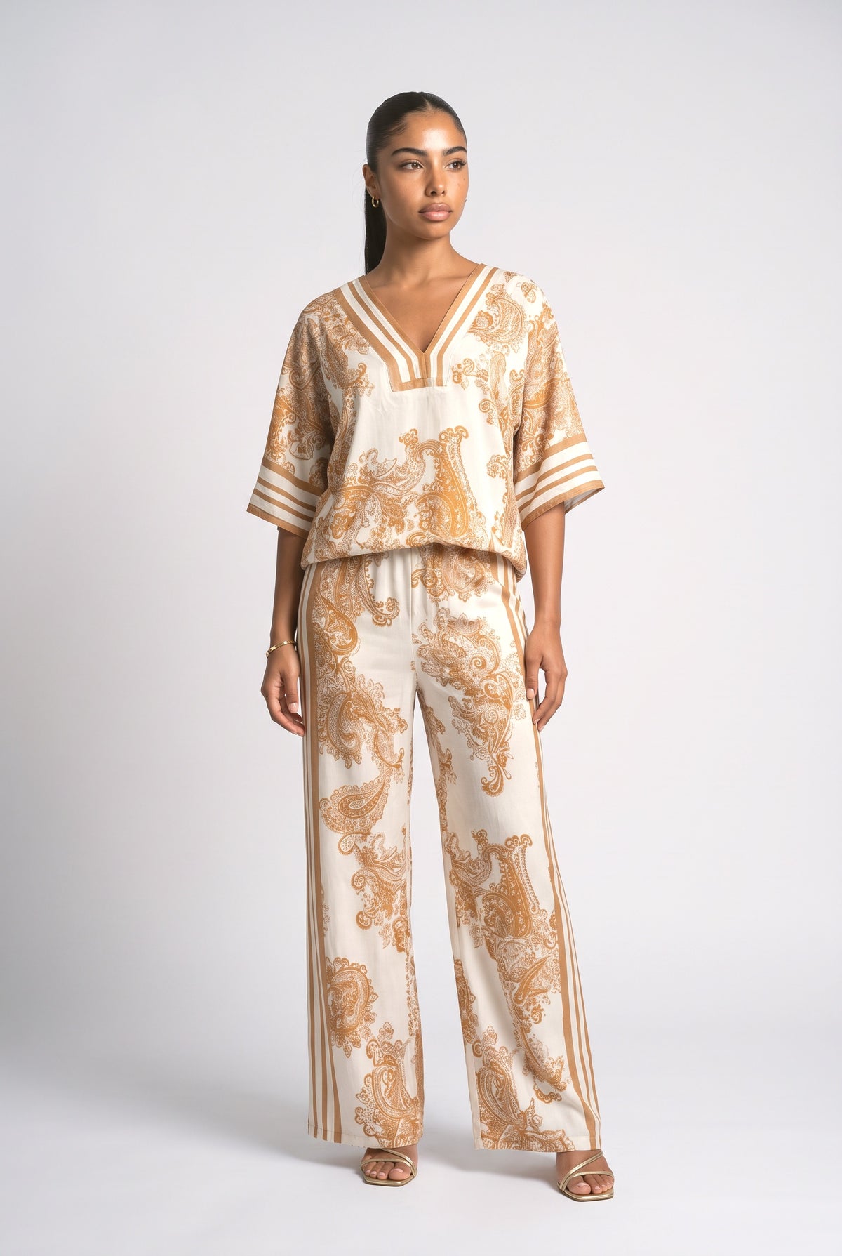 Paisley Outfit Set, khaki pants