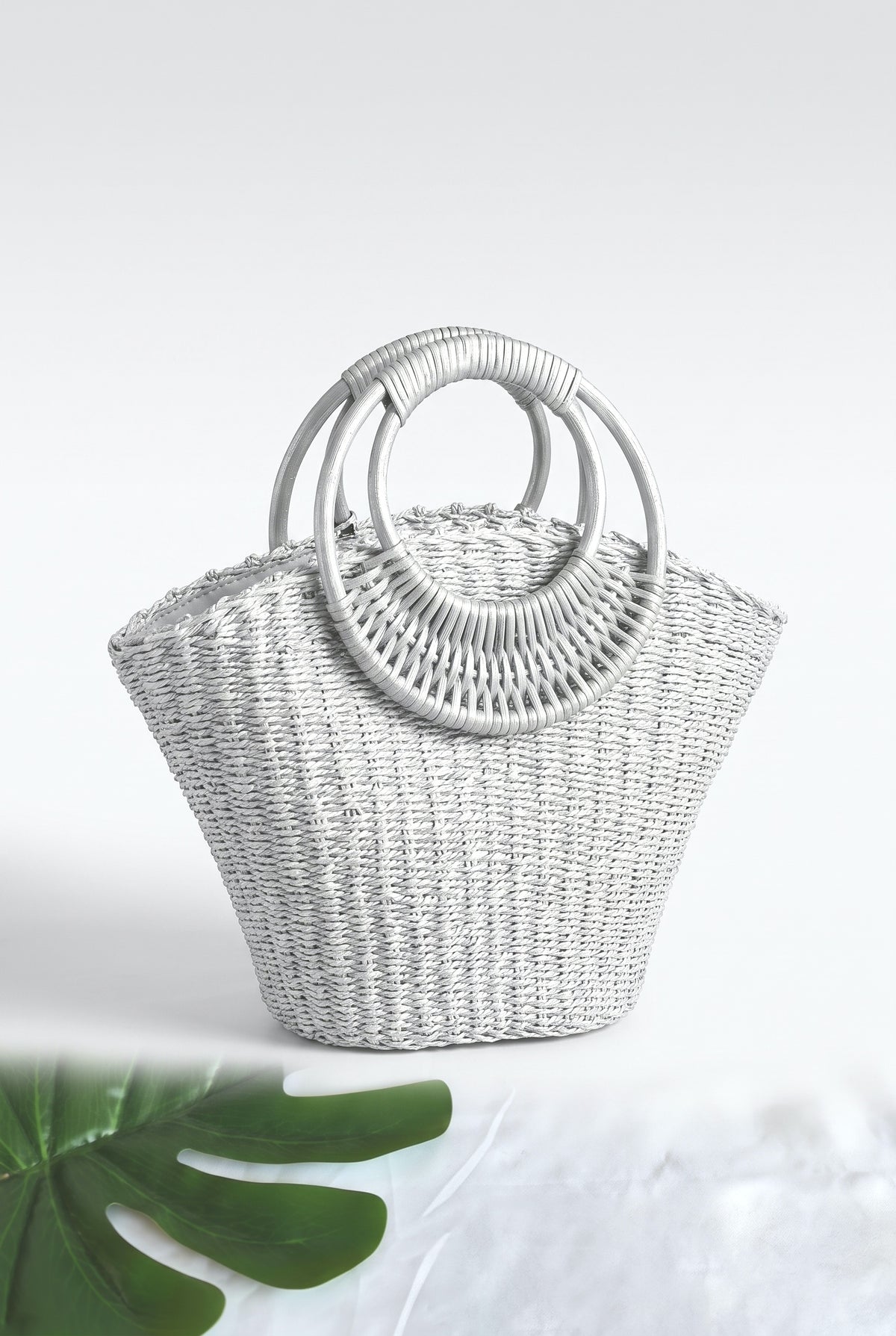 Round Rattan Handle Straw Bag, white