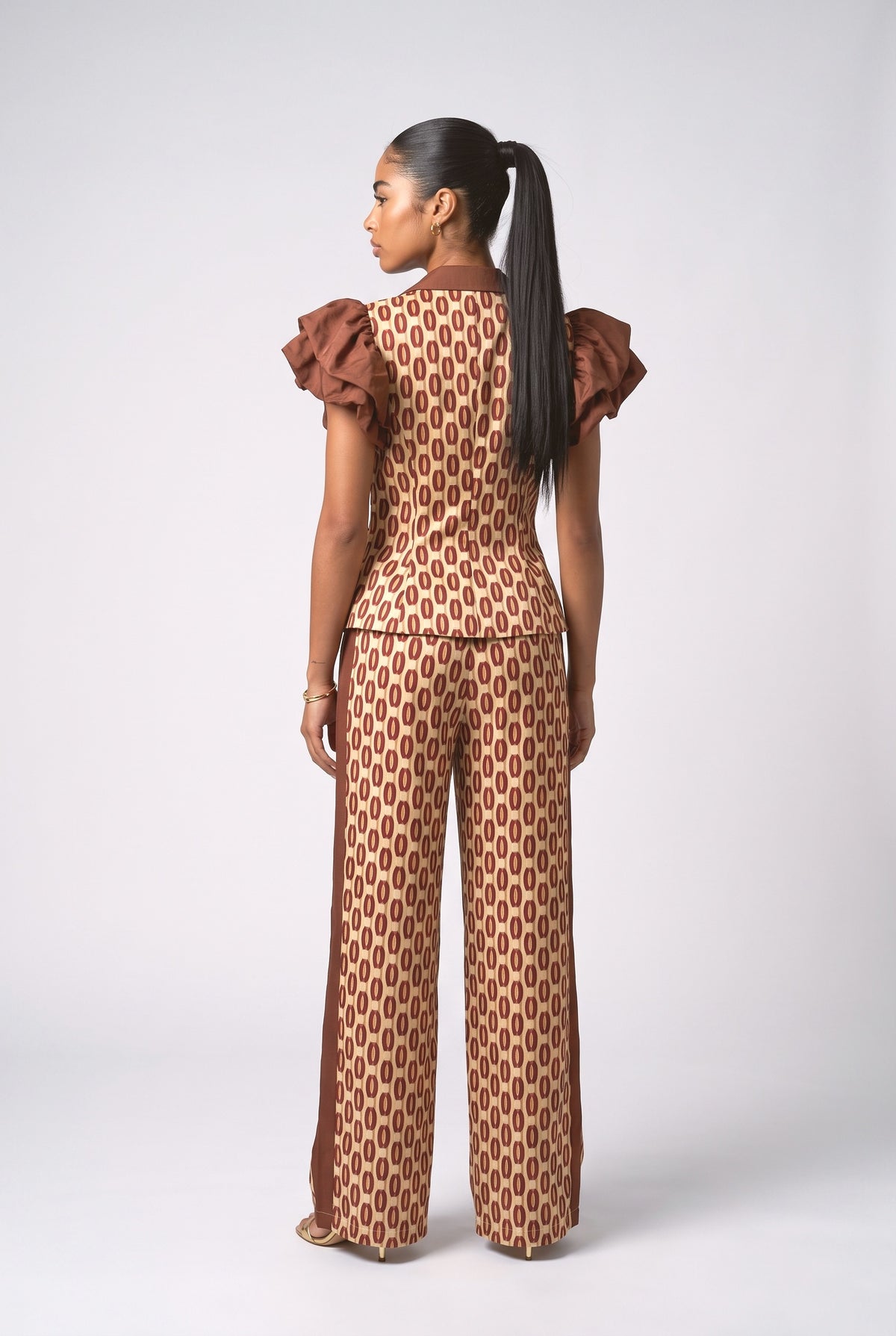Geometric V-Neck Ruffle Outfit Set, back view