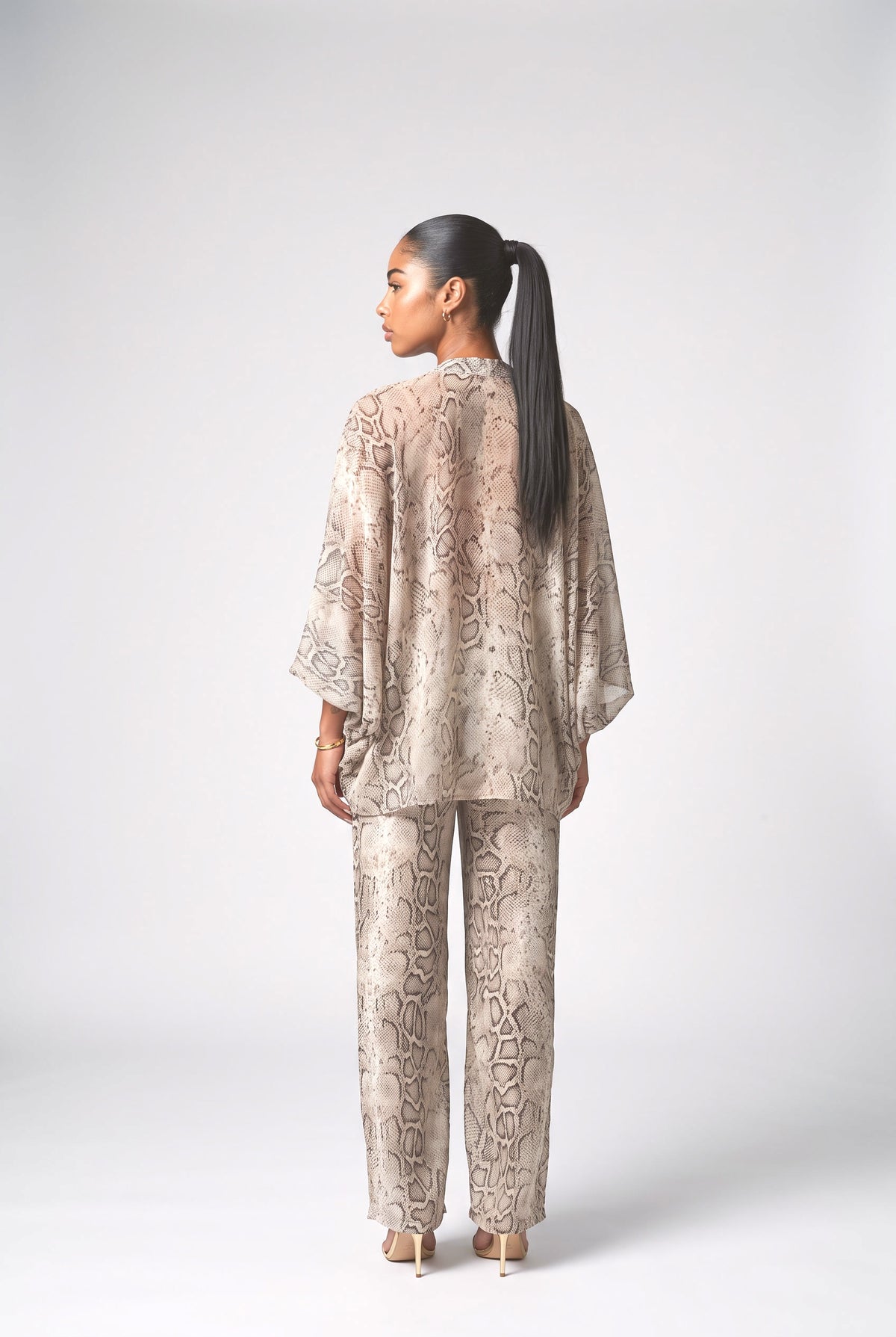 Multicolor Batwing Sleeve Outfit Set, back view