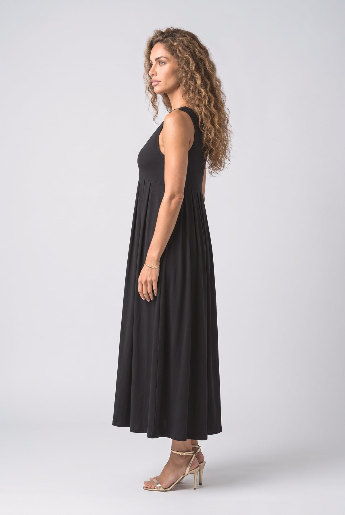 Sleeveless Pleated Summer Dress, back view