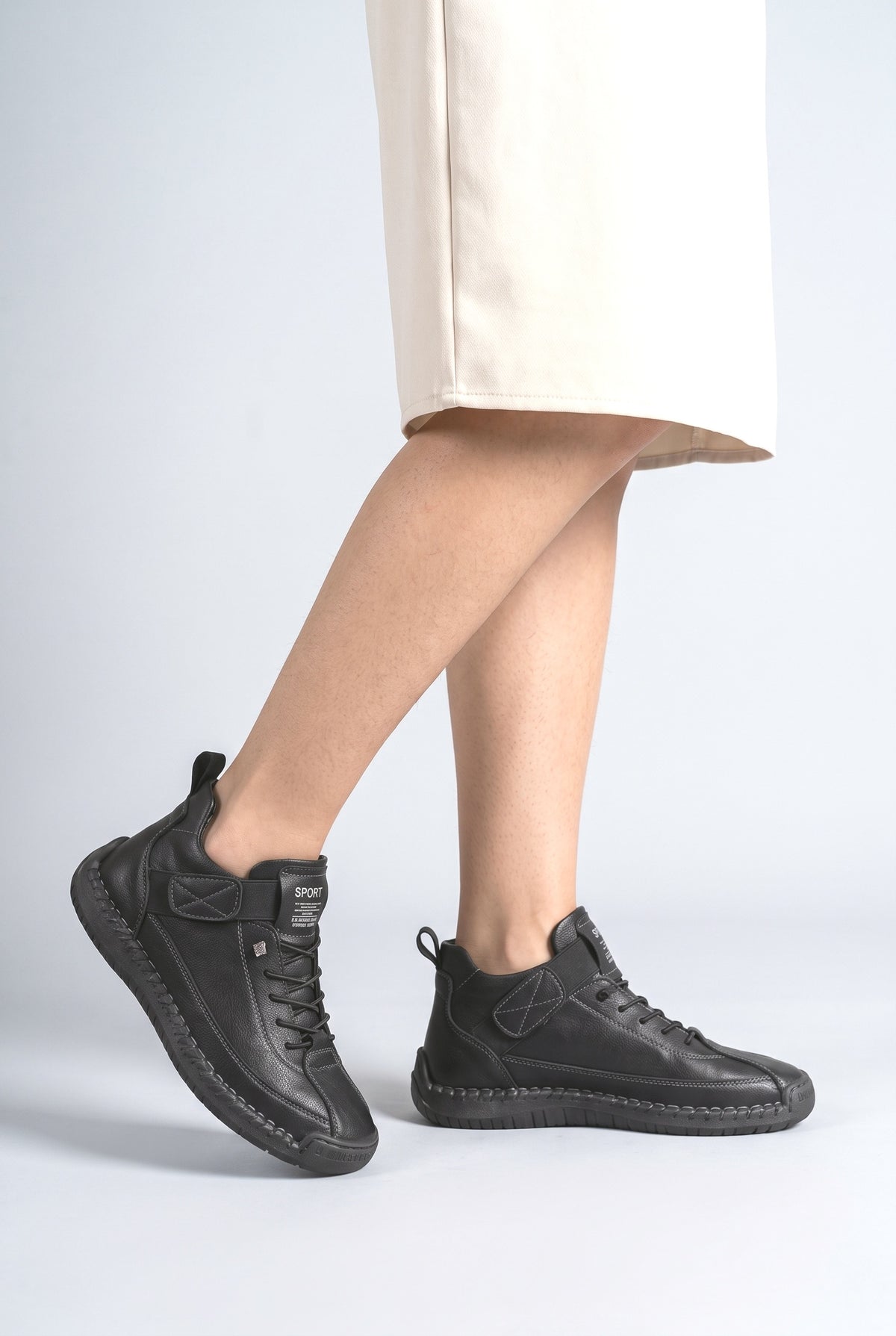 Chunky Sneakers, worn, shown to scale