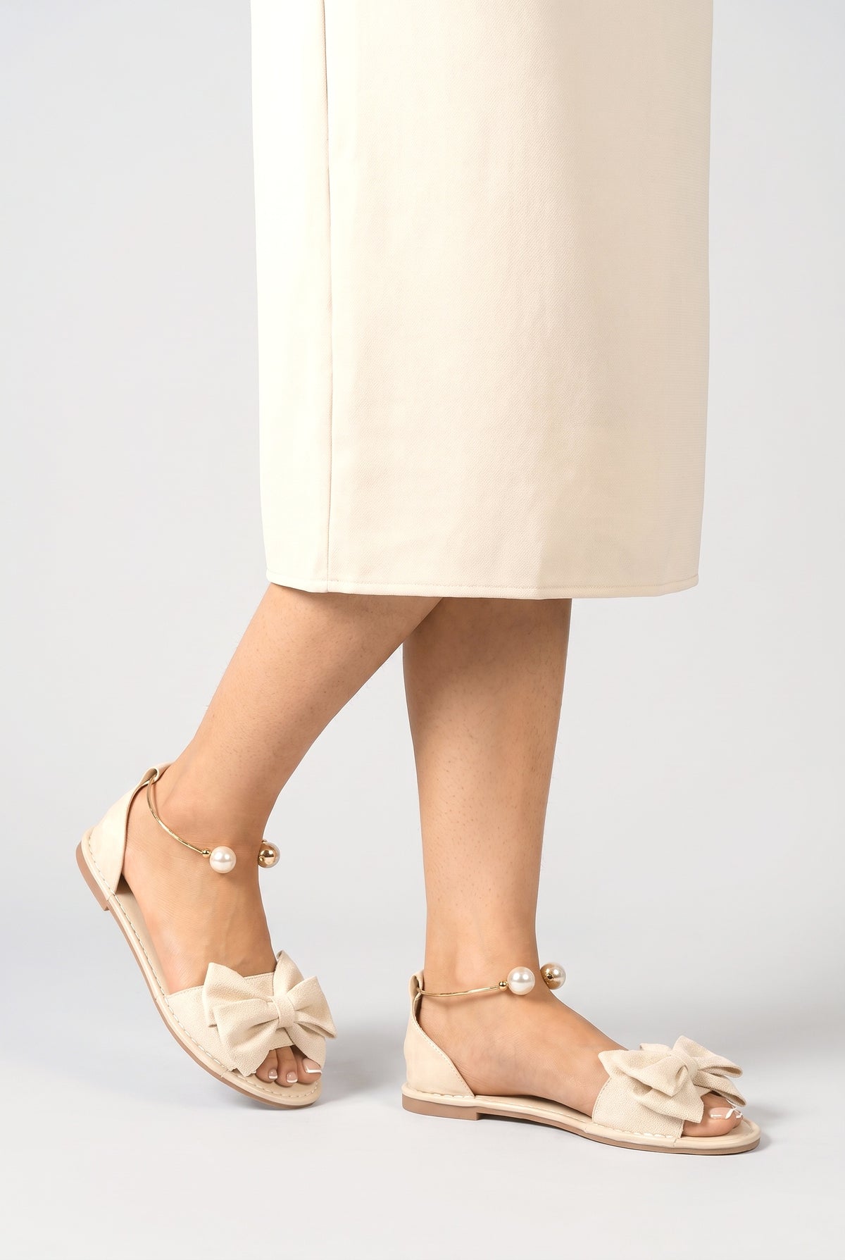 Ballet Flats, worn, shown to scale