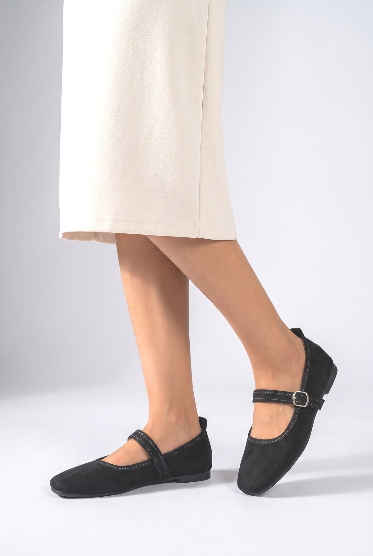 Ballet Flats, worn, shown to scale
