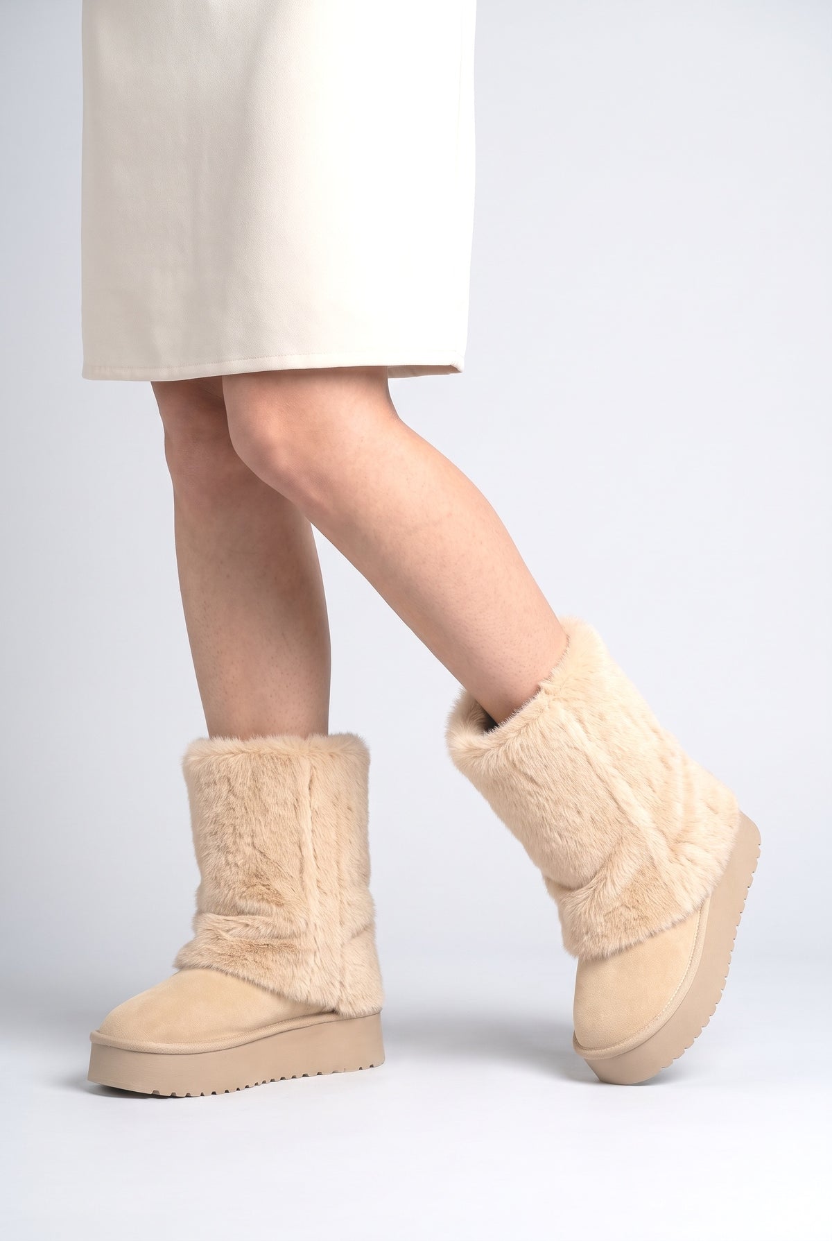 Women's Boots, worn, shown to scale