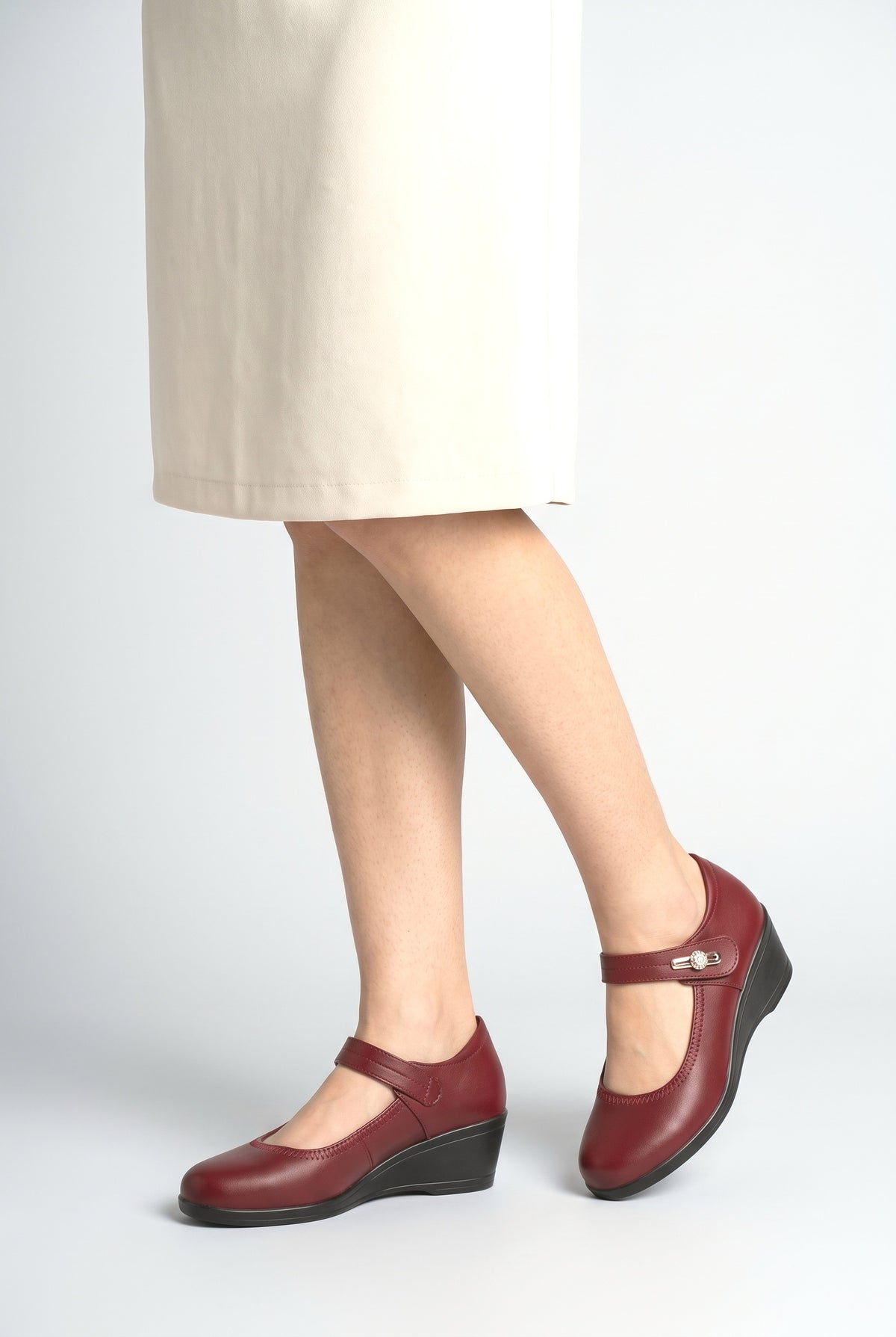 Ballet Flats, worn, shown to scale