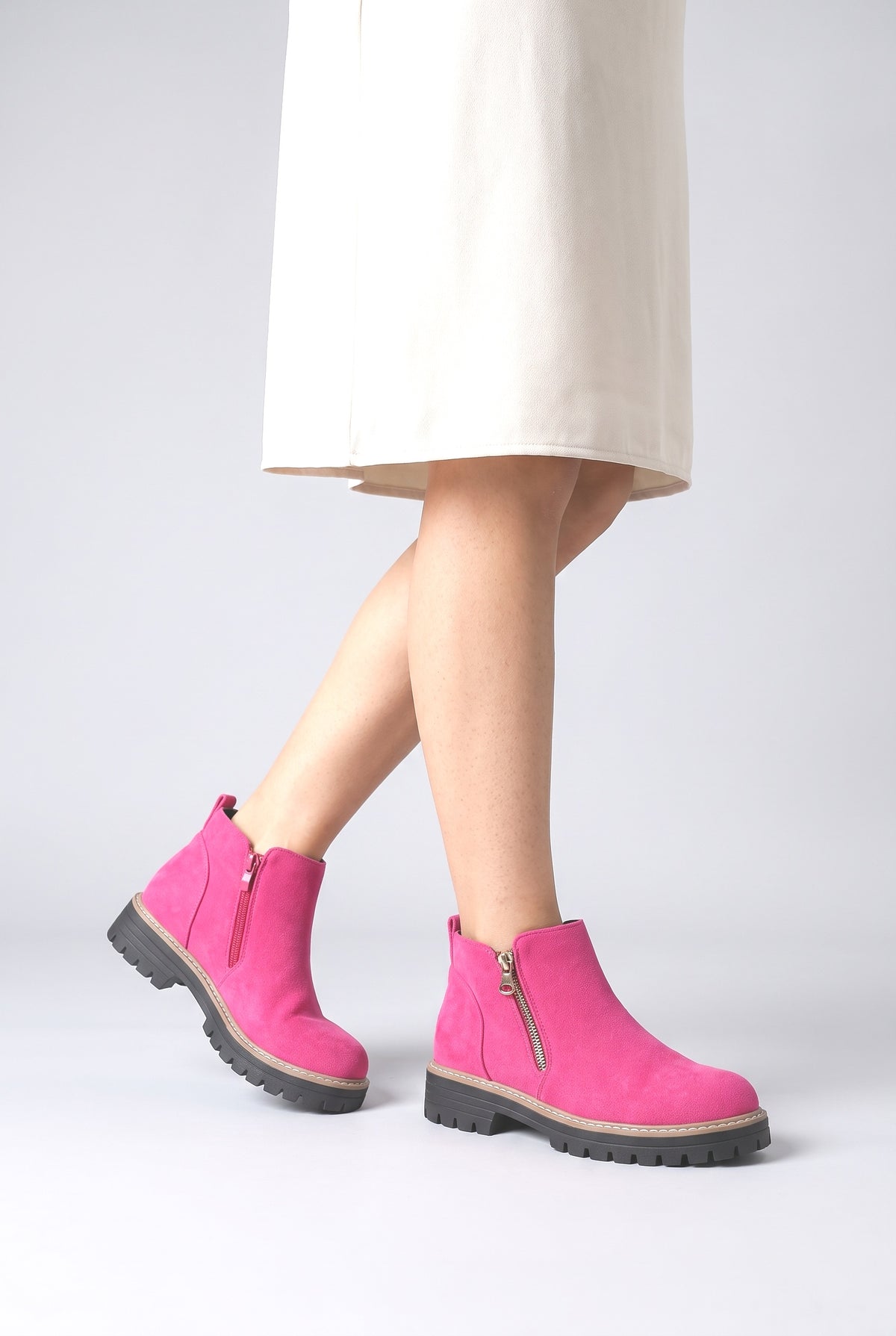 Ankle Boots, worn, shown to scale