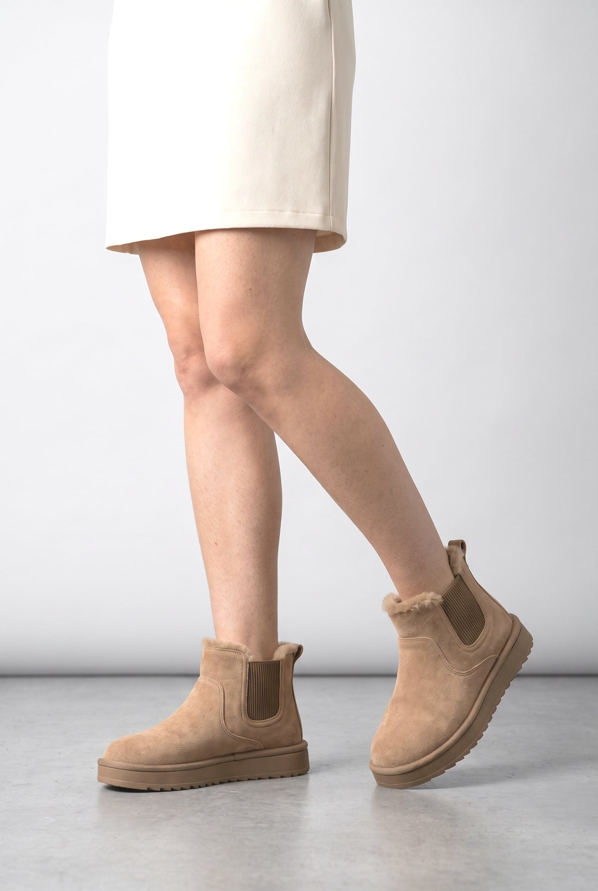 Women's Boots, worn, shown to scale