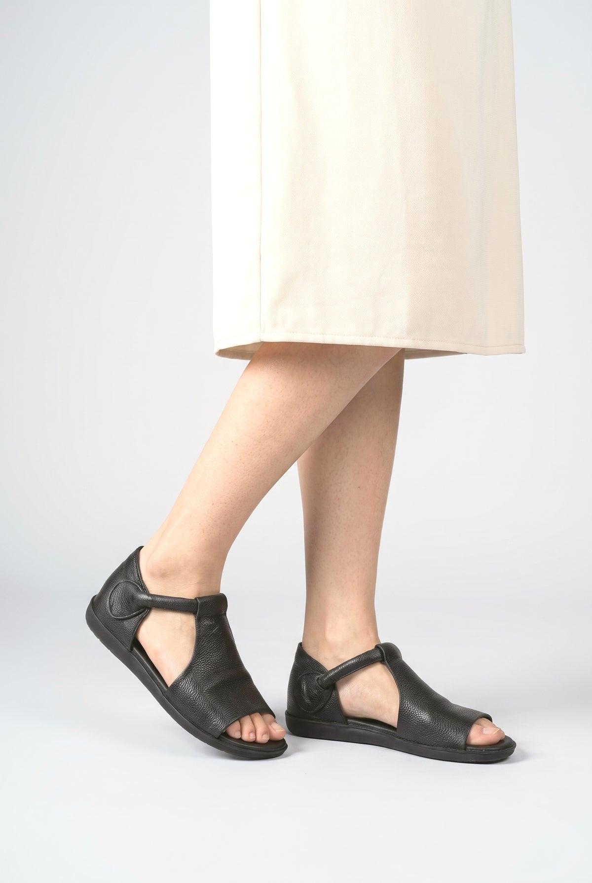 Ballet Flats, worn, shown to scale