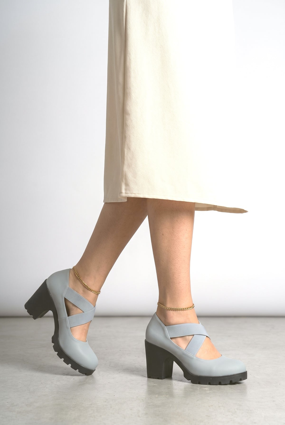 Mary Jane Shoes, worn, shown to scale