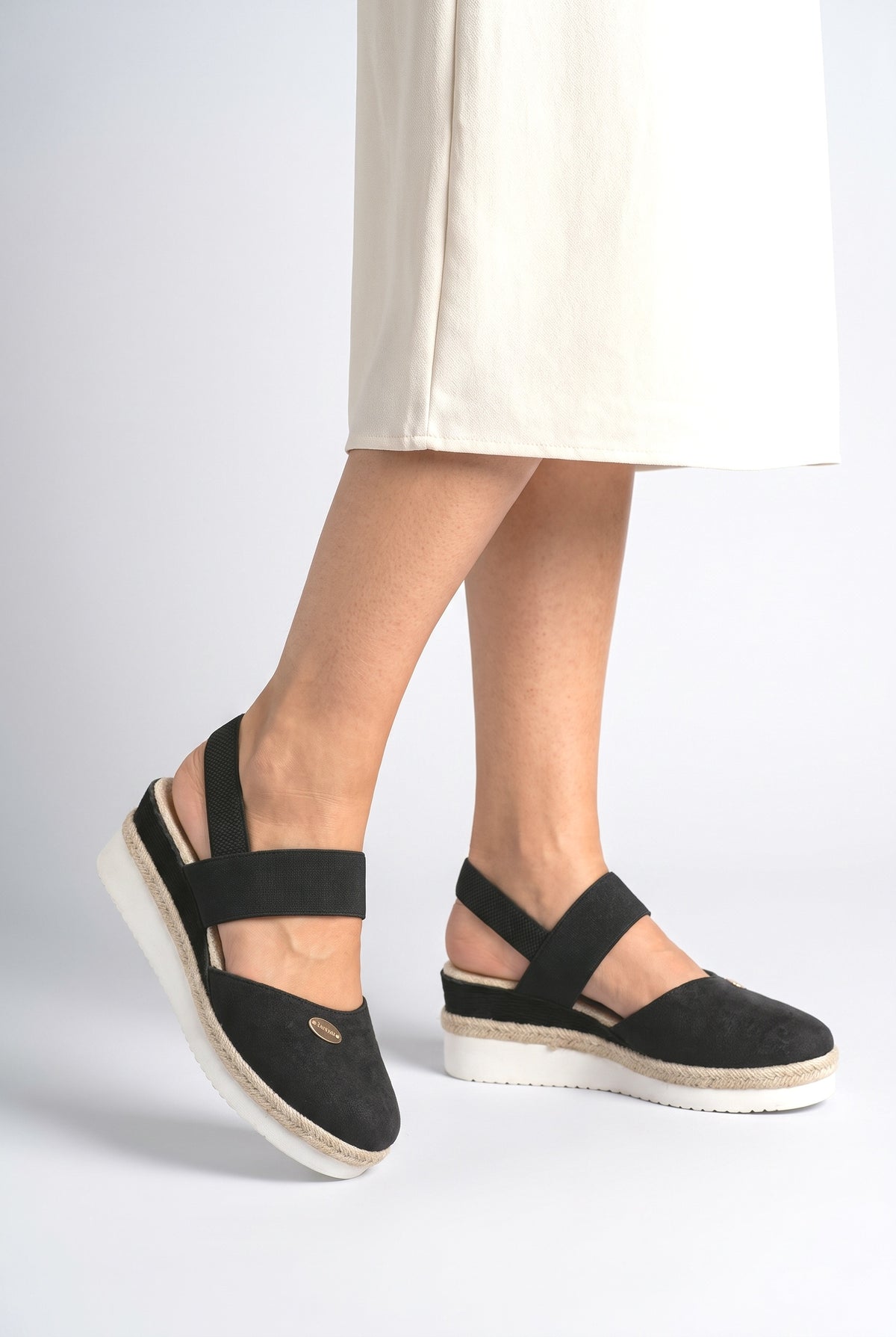 Platform Sandals, worn, shown to scale