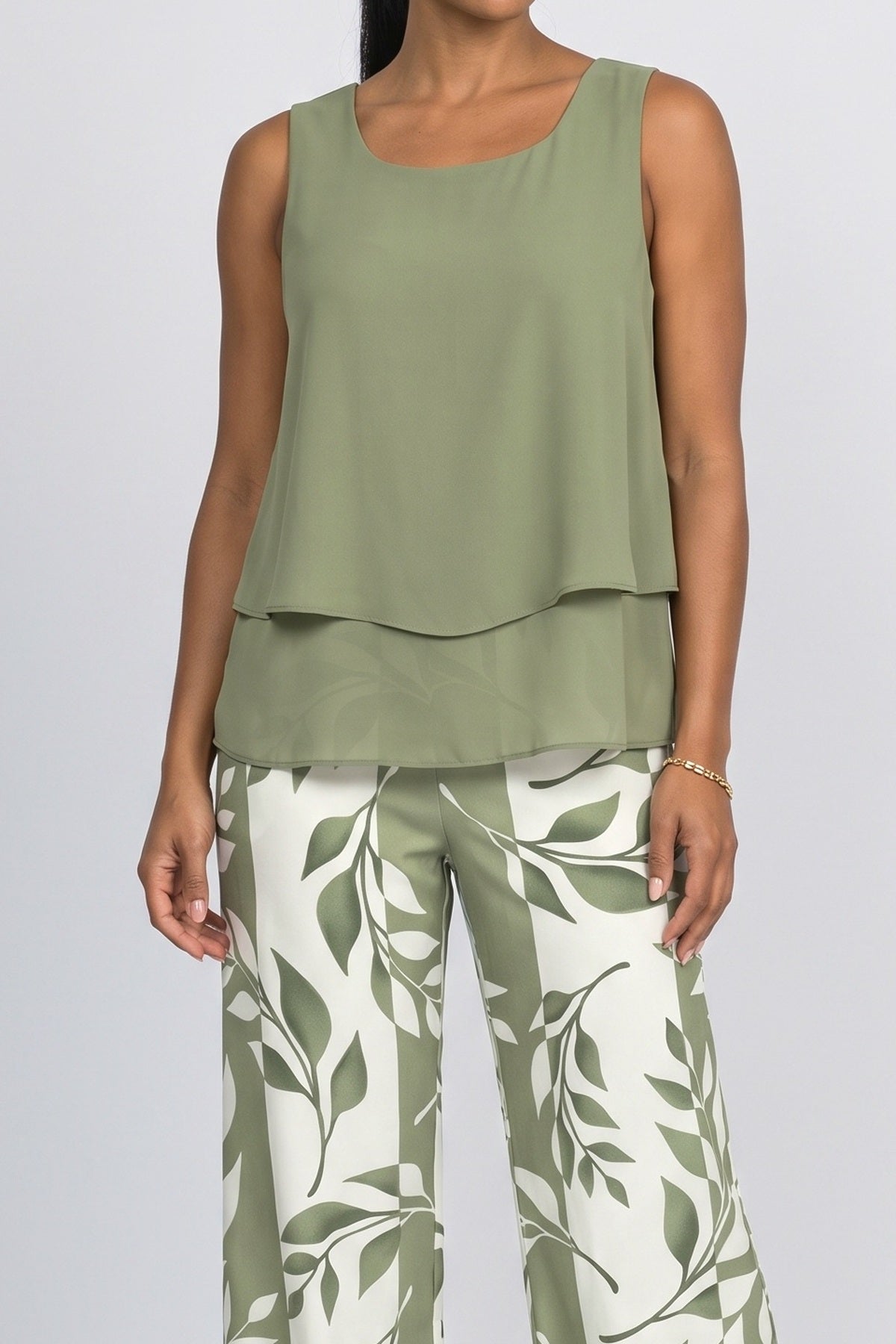 Sleeveless Flowy Two Piece Outfit, fabric detail