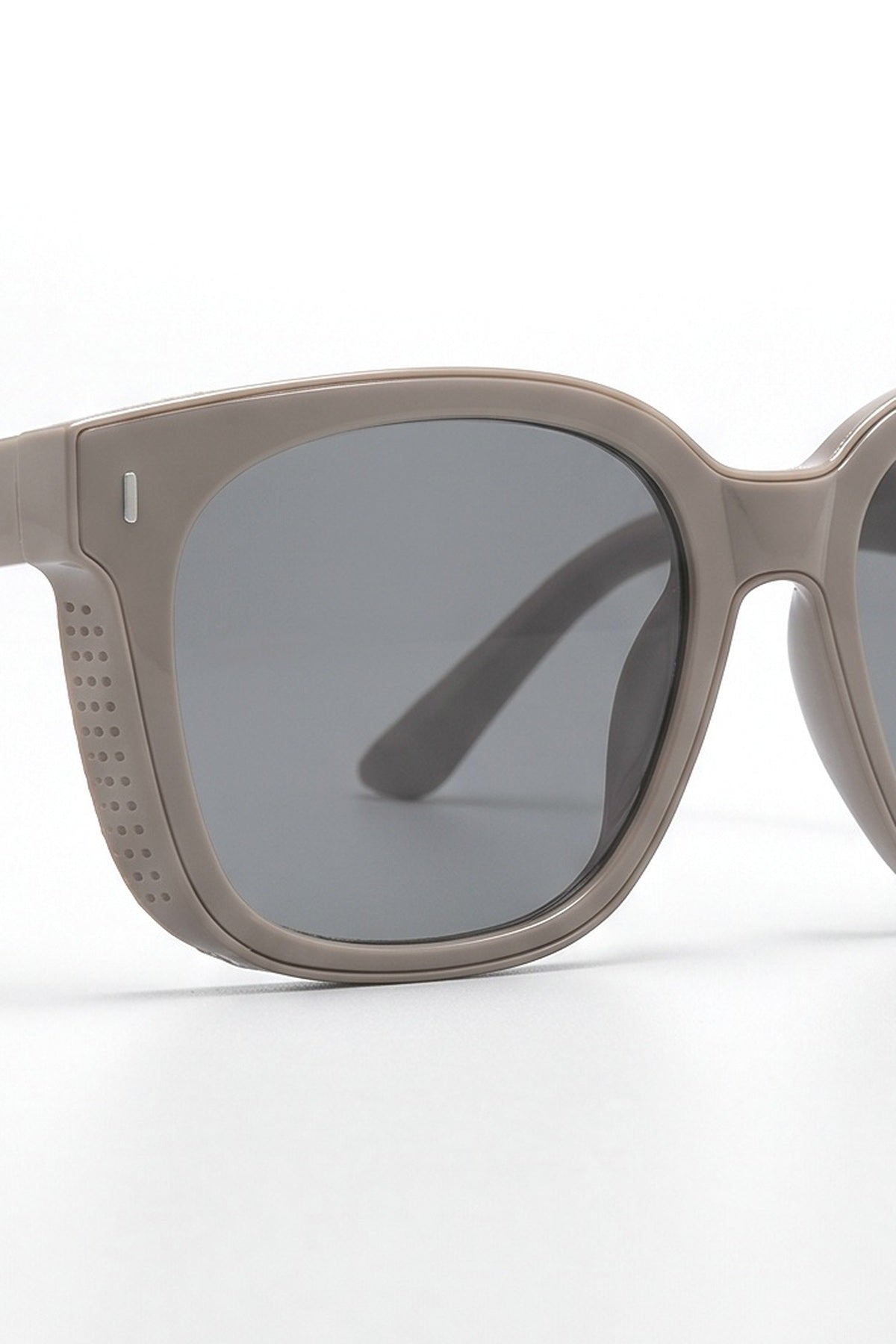 Sunglasses Women, fabric detail