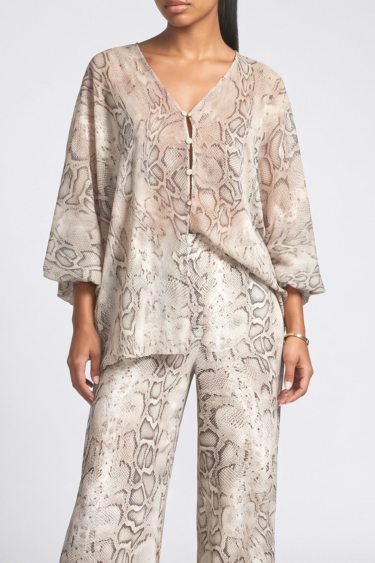 Multicolor Batwing Sleeve Outfit Set, fabric detail