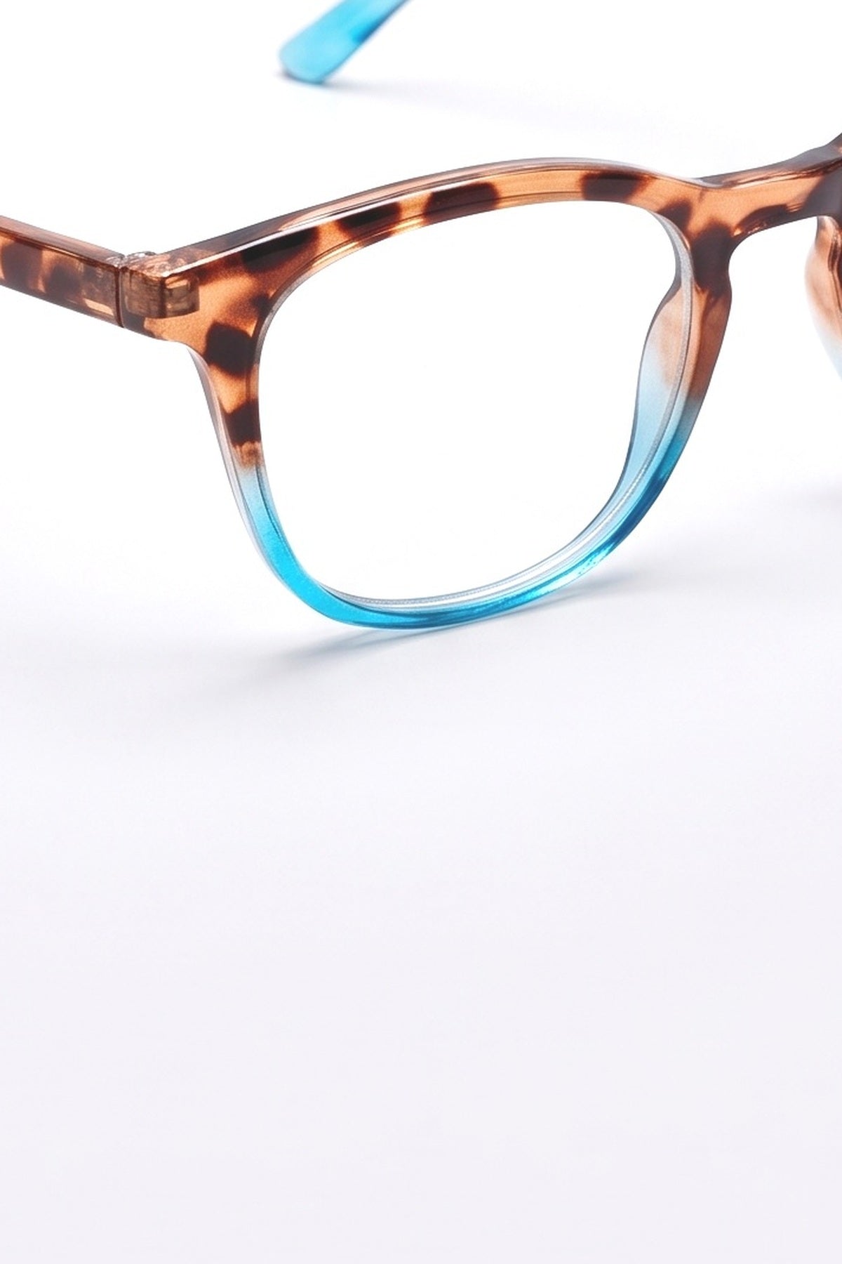 Leopard Sunglasses Women, fabric detail