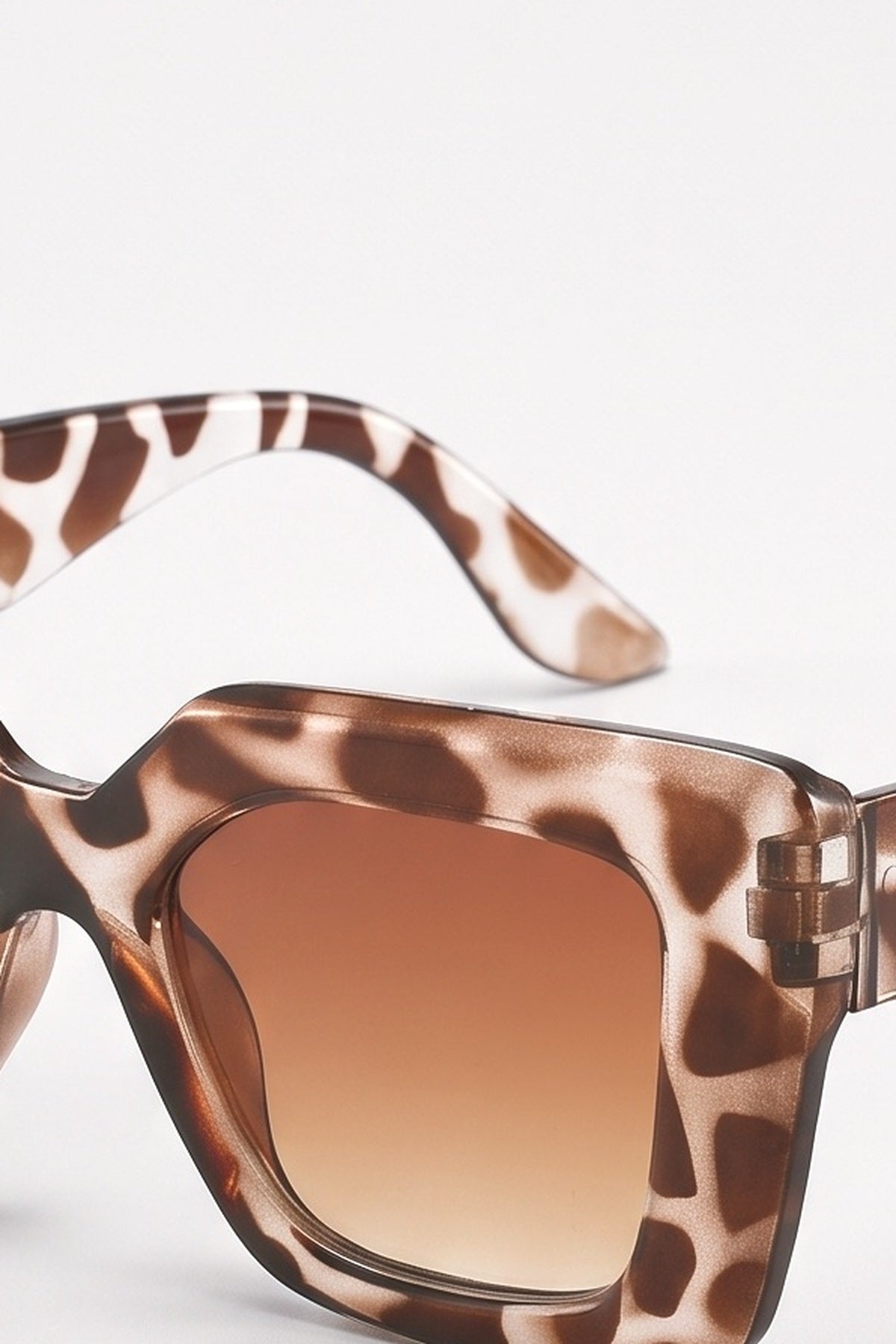 Sunglasses Women, fabric detail