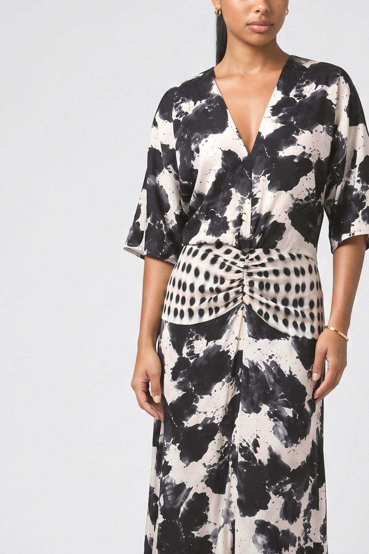 Abstract Tie-Dye Print Kimono Sleeve Maxi Dress, fabric detail
