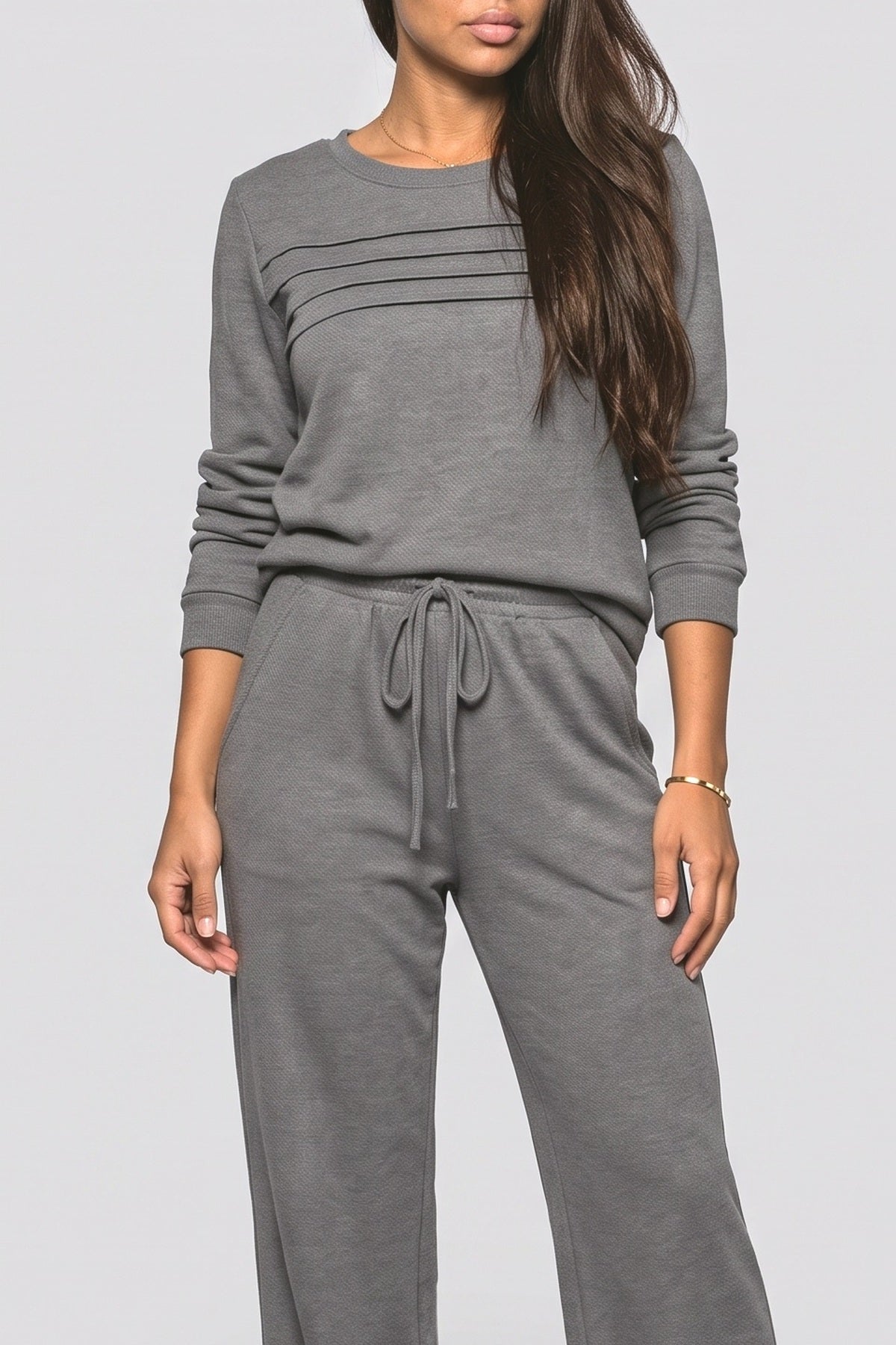 Crew Neck Pleated Two Piece Outfit, fabric detail