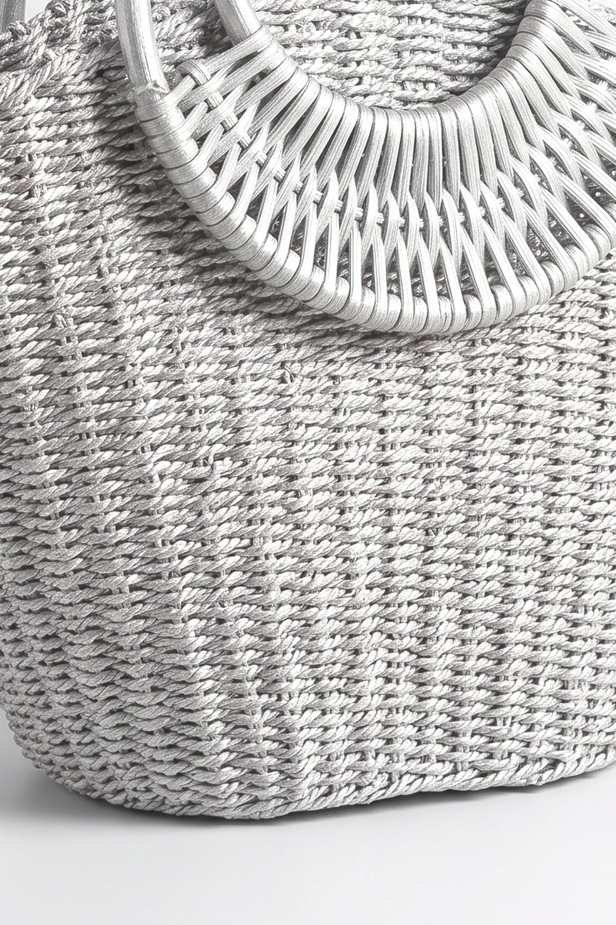 Round Rattan Handle Straw Bag, fabric detail