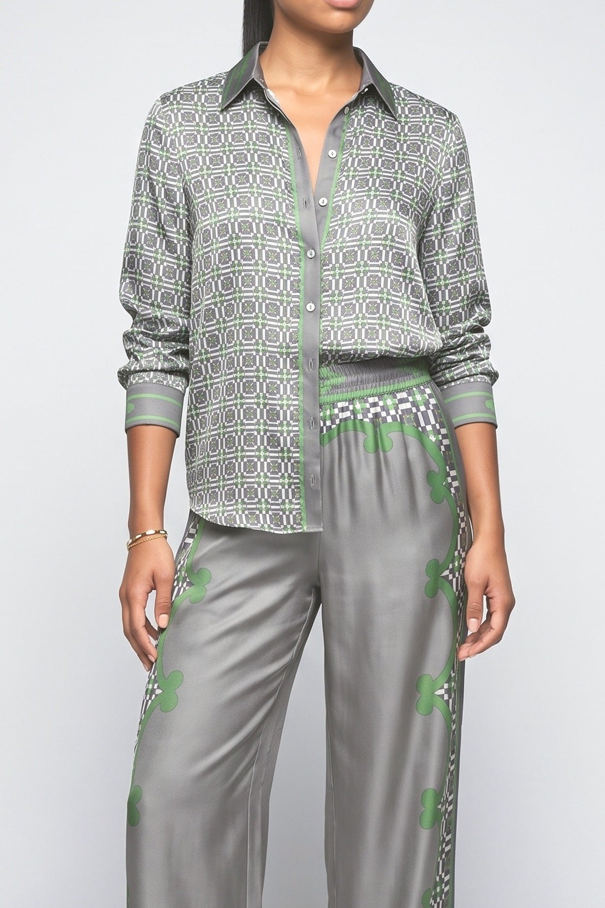 Green Geometric Satin Outfit Set, fabric detail