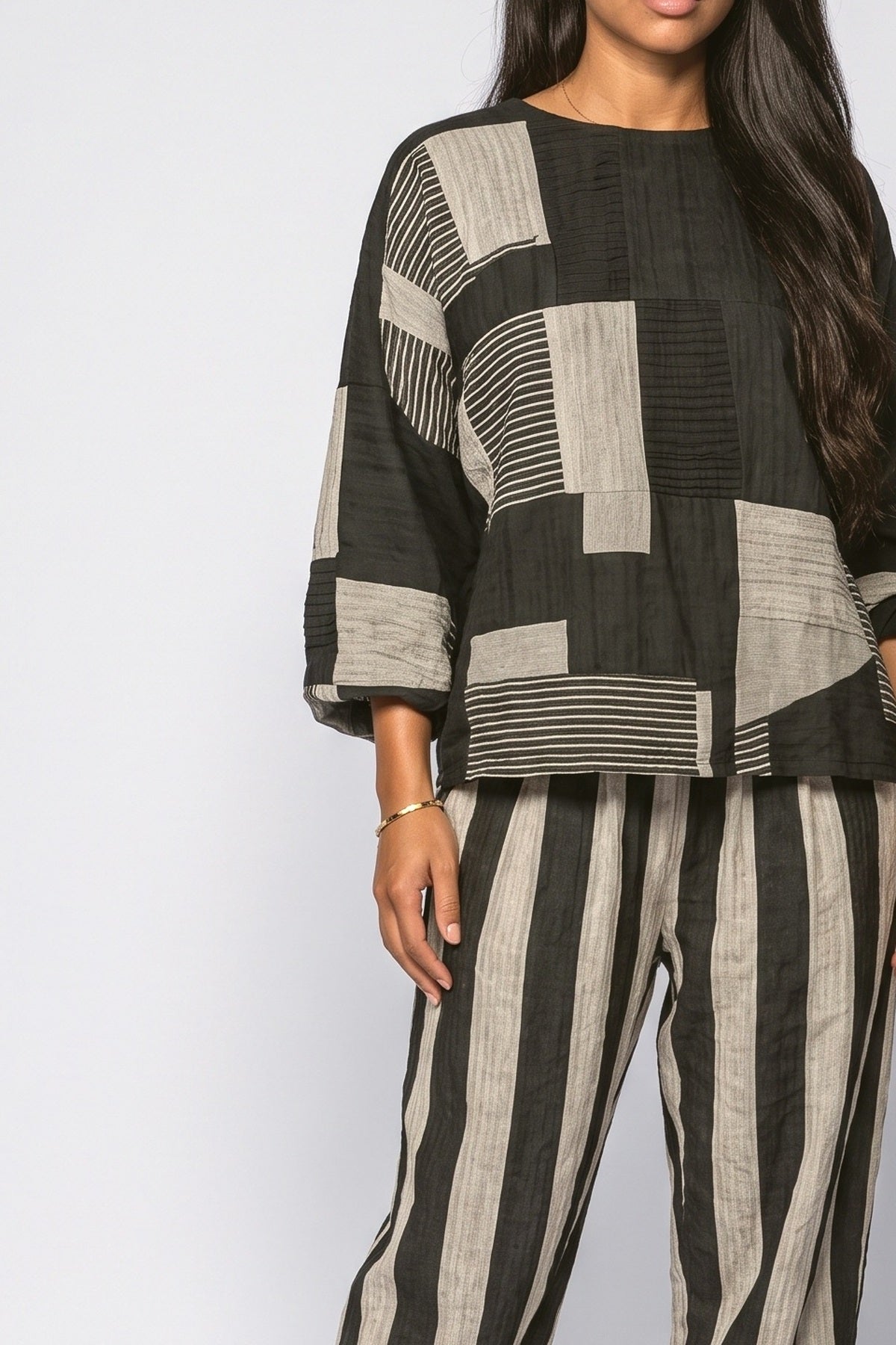 Black Colorblock Relaxed Two Piece Outfit, fabric detail