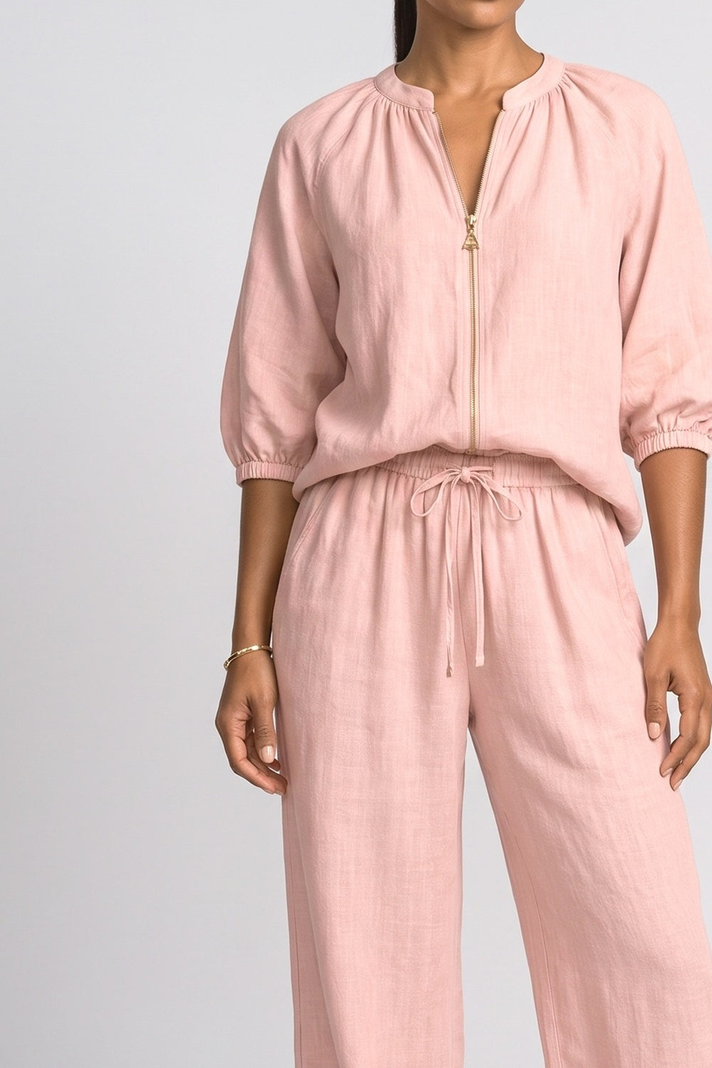 Linen Two Piece Outfit, fabric detail