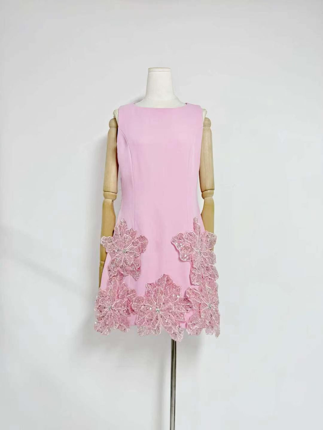 White Sleeveless Short Homecoming Dress