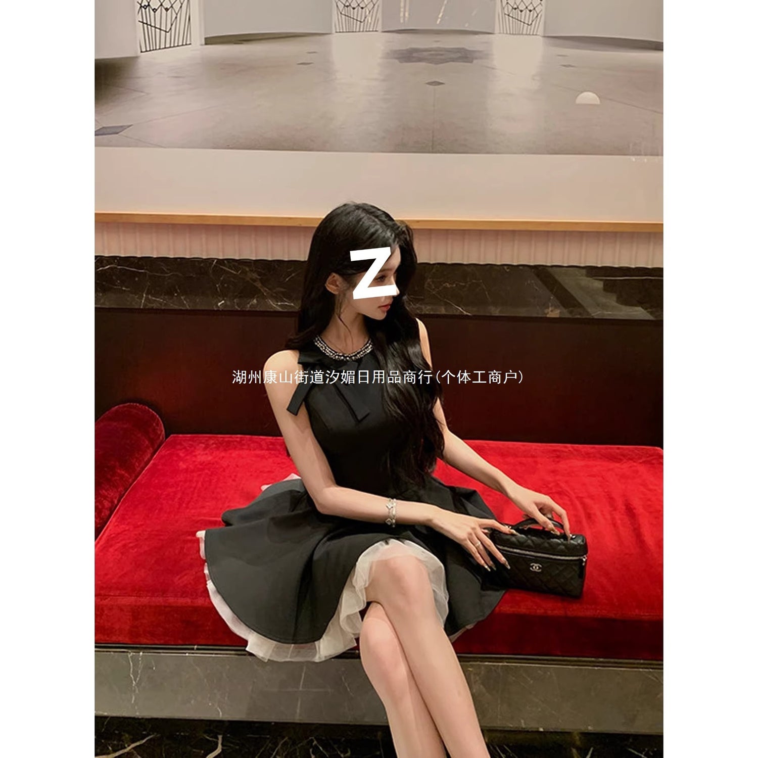 Black Sleeveless Rhinestone Short Homecoming Dress