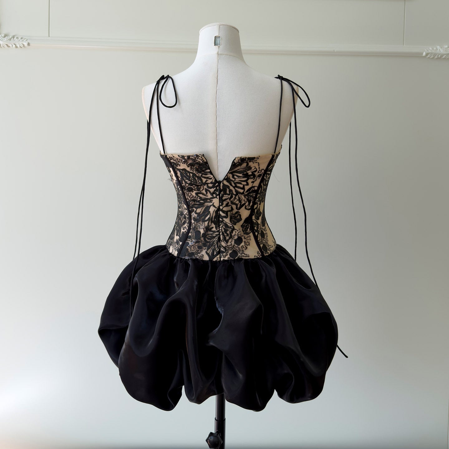 Black Lace Spaghetti Strap Short Homecoming Dress