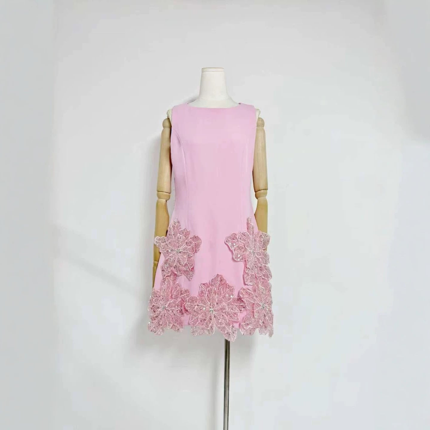 White Sleeveless Short Homecoming Dress