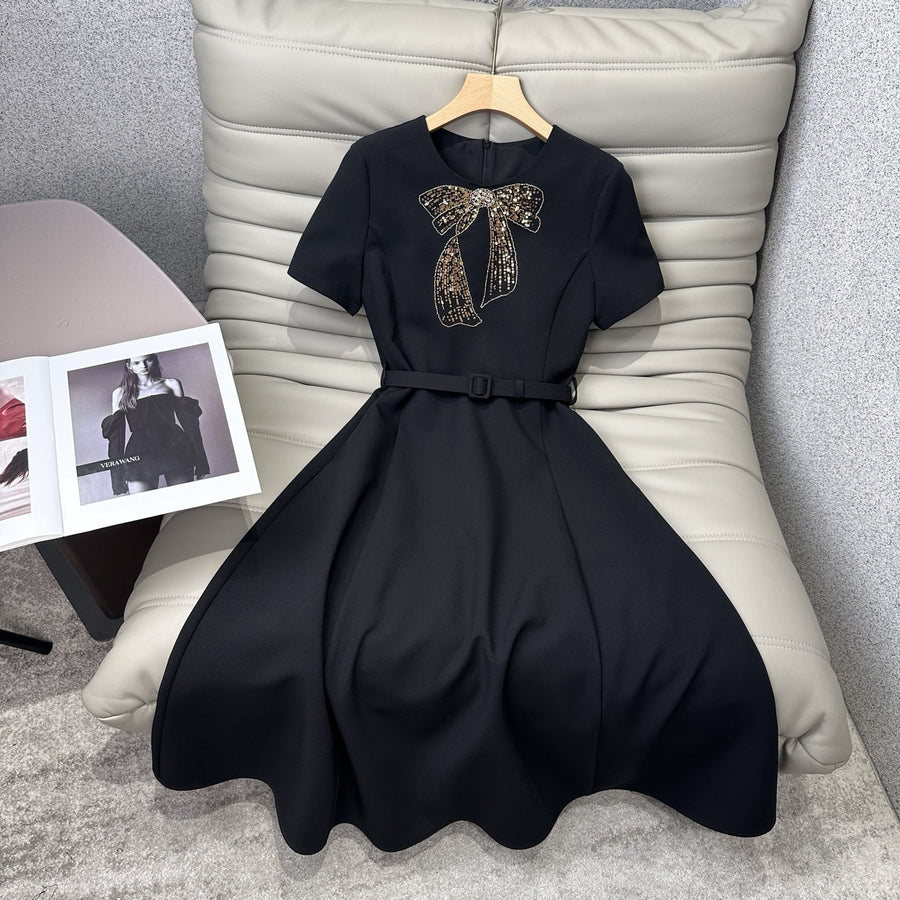 Black Round Neck Short Sleeve Graduation Dress