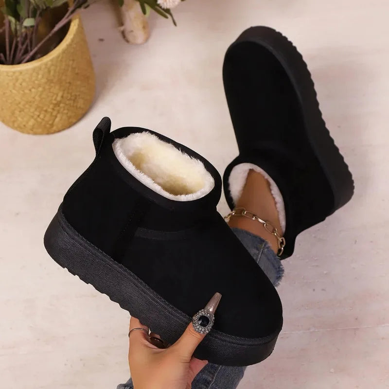 Black platform mini boots, sole and platform